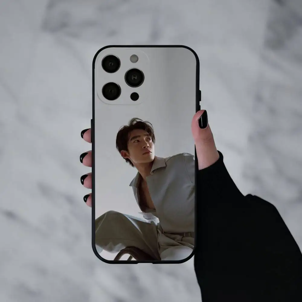 Фото dashing Actor Y-Yu Shi  Phone Case For iPhone 17pro,16,15,14,13,12,11 Plus,Pro Max,XS,Soft Silicone Black Cover №5