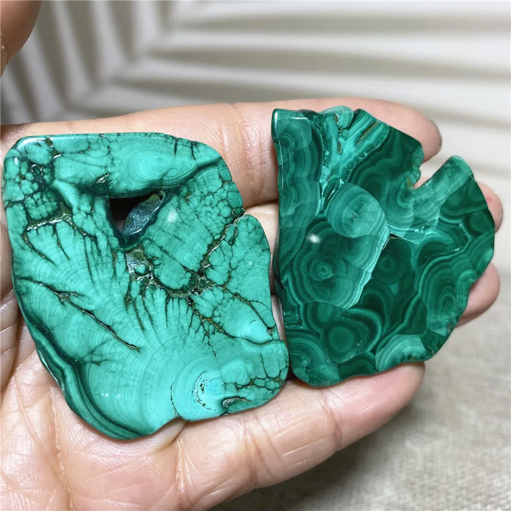 

Natural Stone And Crystal Healing Gems Meditation Malachite Palm FengShui Reiki Energy Wicca Ornaments For Home Decoration