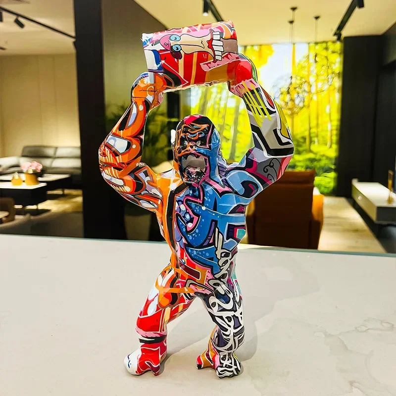 

Graffiti gorilla decorative statue, resin splash art animal gorilla crafts, living room, desktop, bookshelf display ornaments.