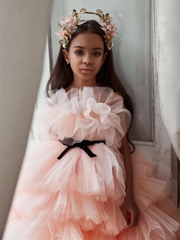 Рисунок 3 - Розовое платье из фатина с высоким и низким вырезом