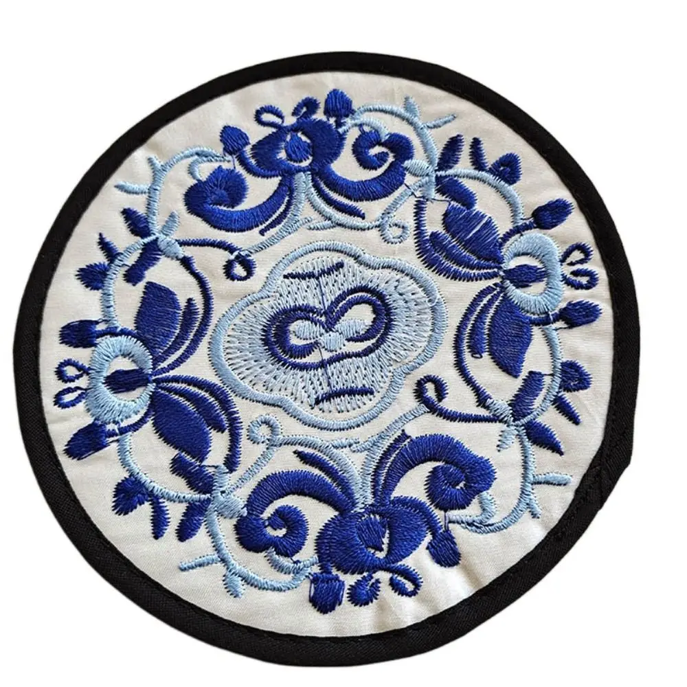 

Круглые тканевые подставки для чашек