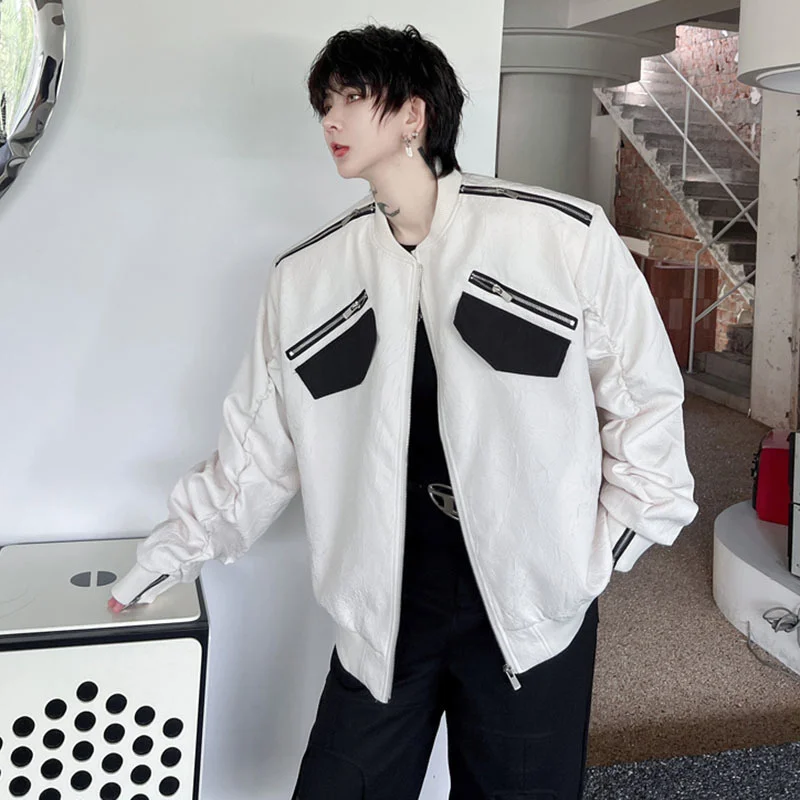 

Мужская осенняя куртка на молнии с карманами