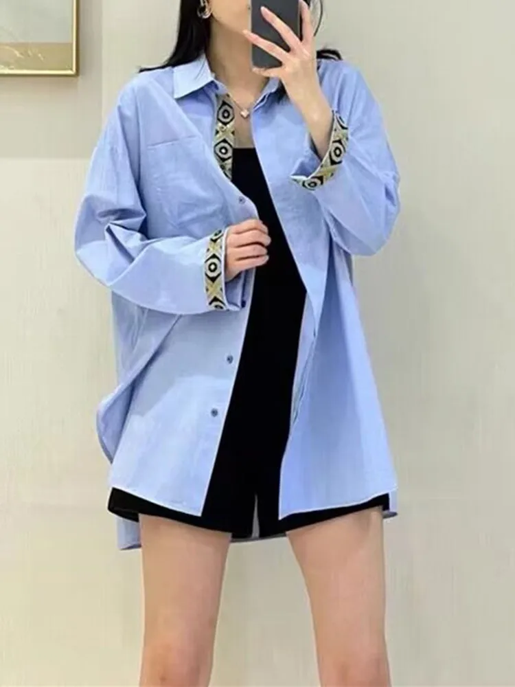 

Женская рубашка с длинным рукавом, голубая однобортная блузка с отложным воротником и разрезом на подоле, осень 2023