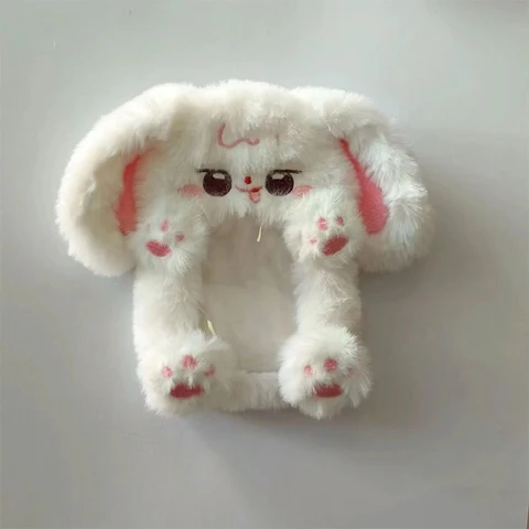 Пушистый держатель для карт в форме кролика