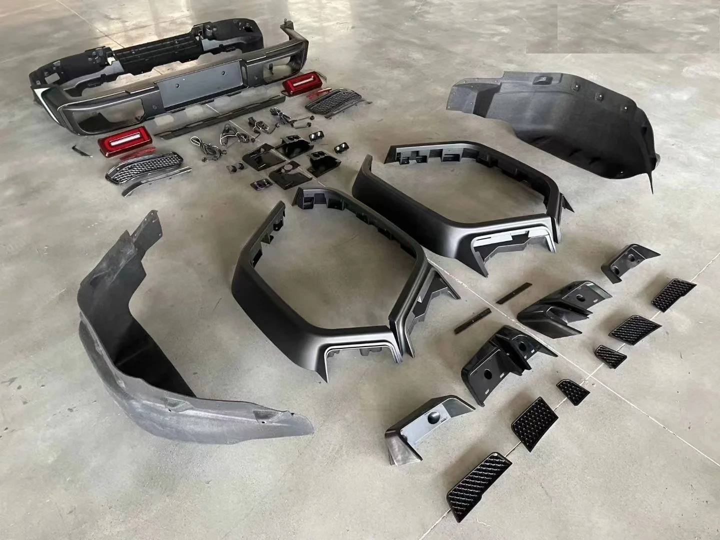 Старый обновленный новый комплект кузова для переоборудования автомобиля W463A W464