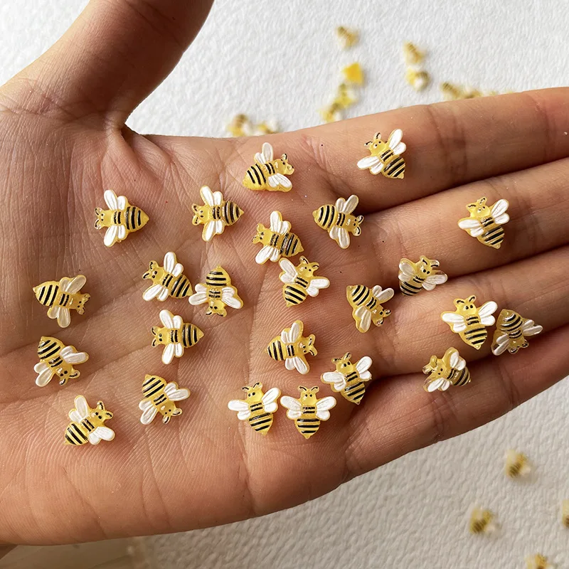 

30Pcs/Lot Nail Art Jewelry New Spring Cartoon Bee Decorative Resin Stereo Simulation Little Bee Personality Nail Decorative Dril