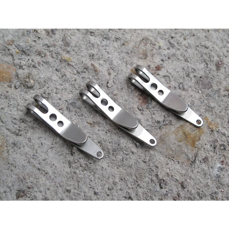 

2PCS Titanium Clasp Titanium Alloy Key Ring Outdoor EDC Tool Titanium Buckle Hook