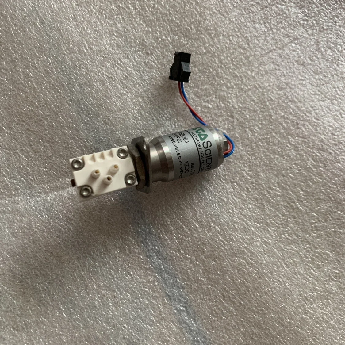 Б/у американский электромагнитный клапан ASCO Micro DC/трехходовой P/N: 458284 V/35PSI 12VDC