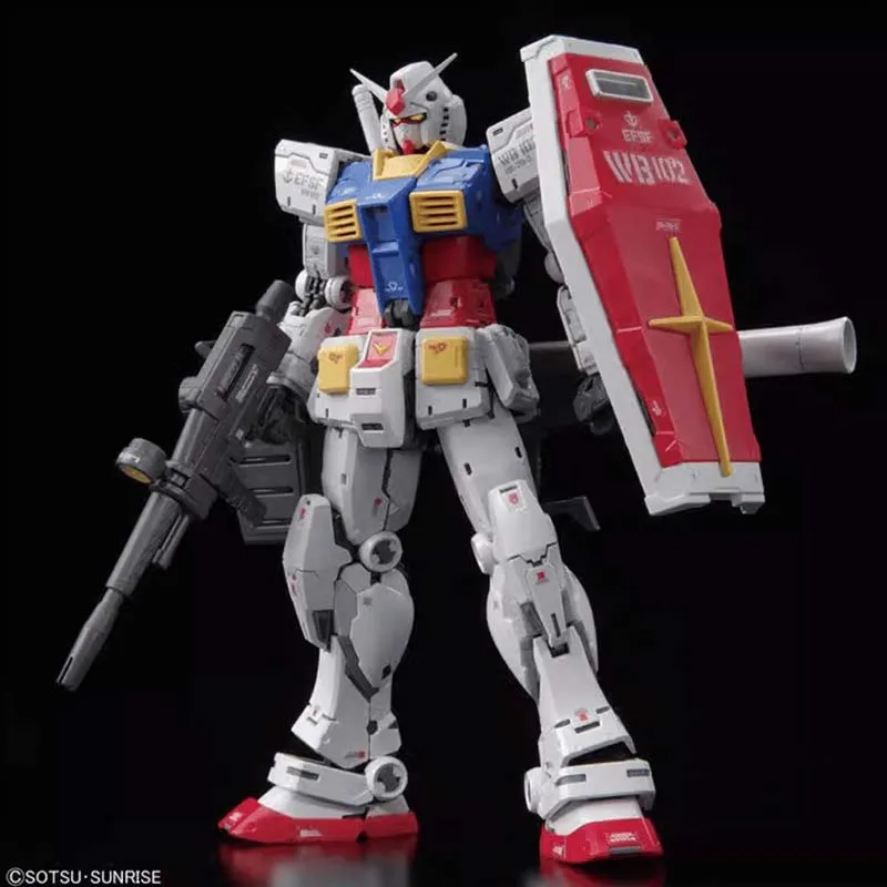 Фото В наличии: Сборная модель Bandai Gundam RG 1/144 RX-78-2 Gundam Ver2.0, аниме-фигурка, коллекционная модель, игрушка, подарок №3