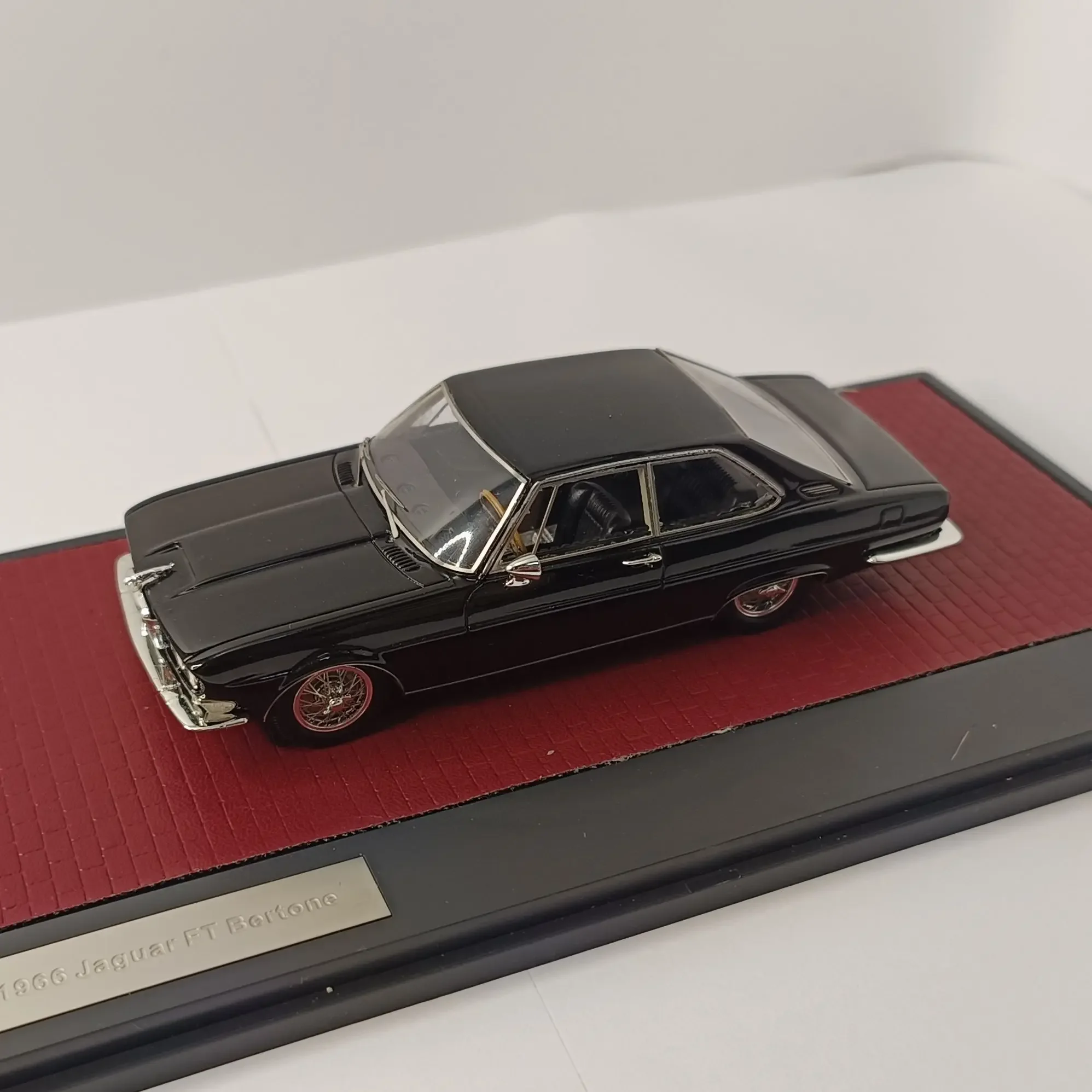 Коллекционная модель в масштабе 1:43 для FT Bertone 1966 модели автомобилей из смолы