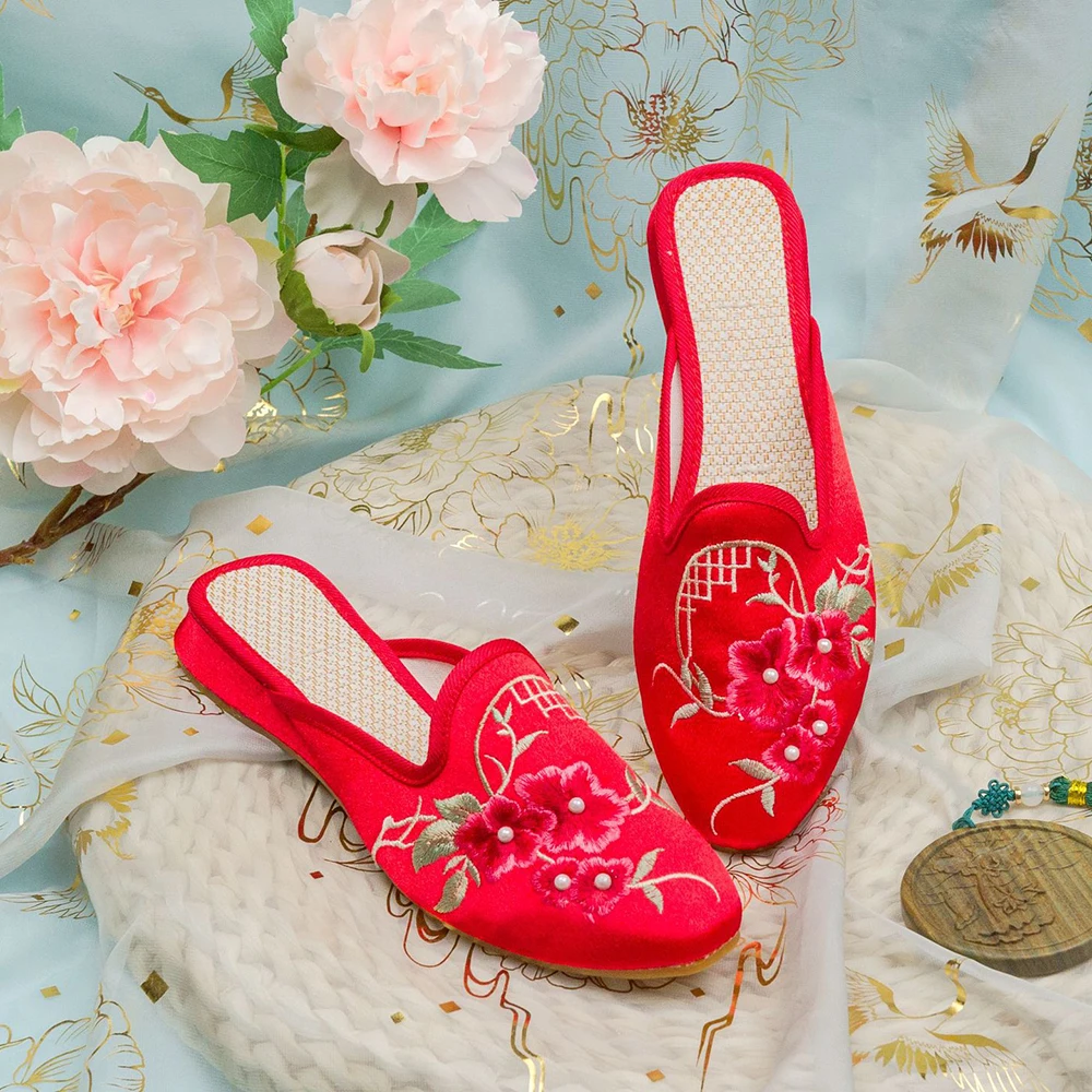 

YourSeason Ladies Flock Cotton Embroidered Pointy Toe Flat Mules Comfortable Casual Shoes Women Summer Pearls Decor Slippers