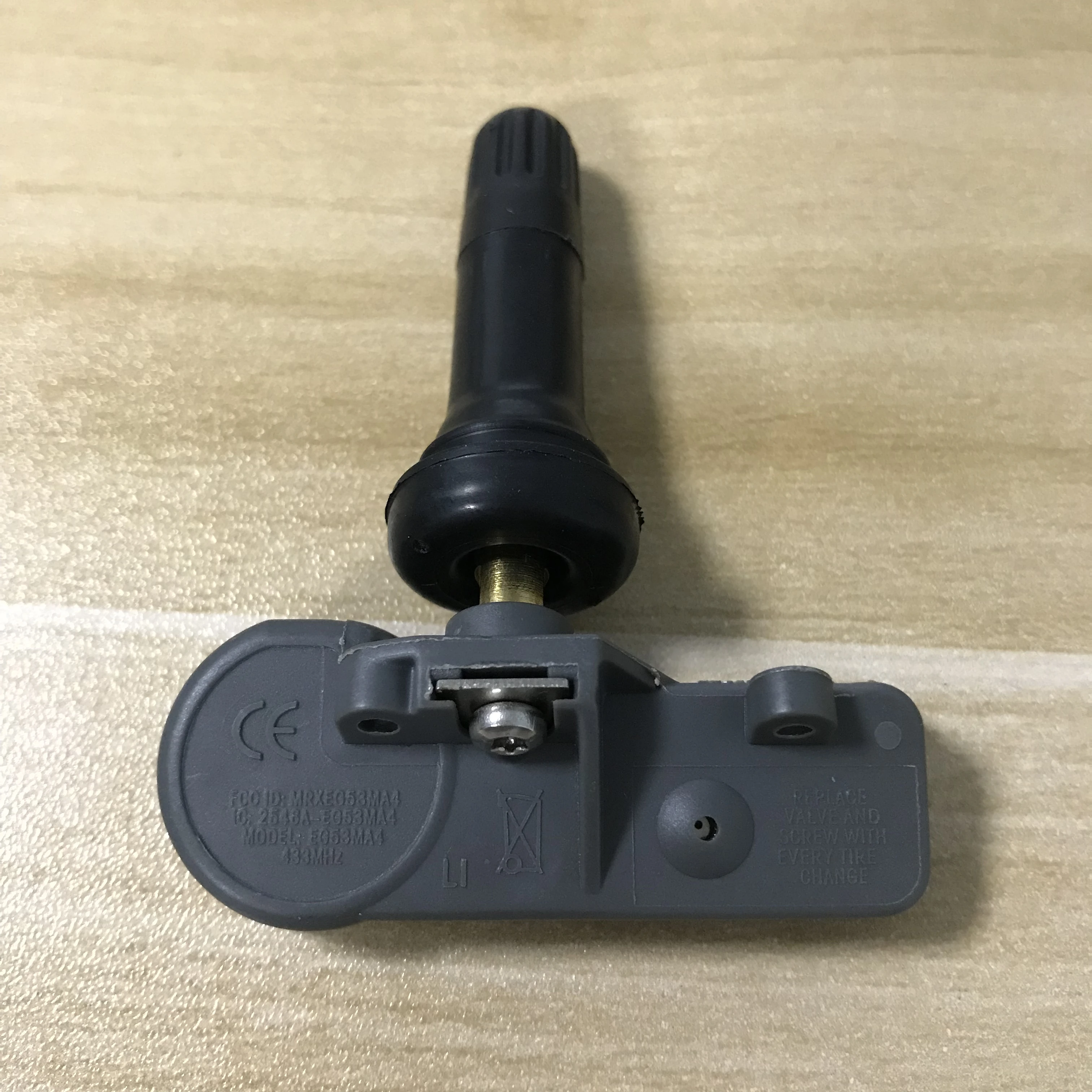 

Датчик давления в шинах для 2010 2011 2012 2013 2014 2015 JEEP GRAND CHEROKEE 433 МГц TPMS датчик 68241067AB 68241067AA 56029398AB