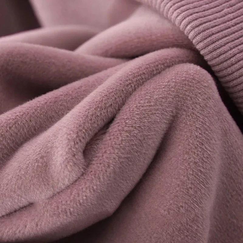 Женский спортивный костюм