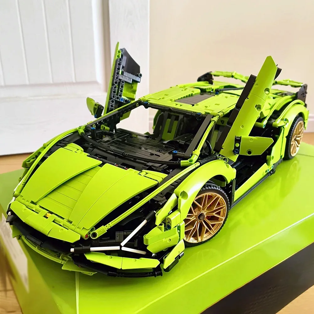 

3696 шт., 1 ∶ 8 строительных блоков Lamborghini Sportcar Technology