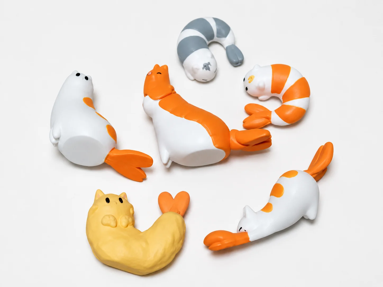 Капсульные игрушки Yell: Миниатюрная фигурка кавайного озорного котика в костюме креветки, украшение для стола, коллекционная модель котенка, подарок. (art.: 3920dcdd79b1d) - 3920dcdd79b1d