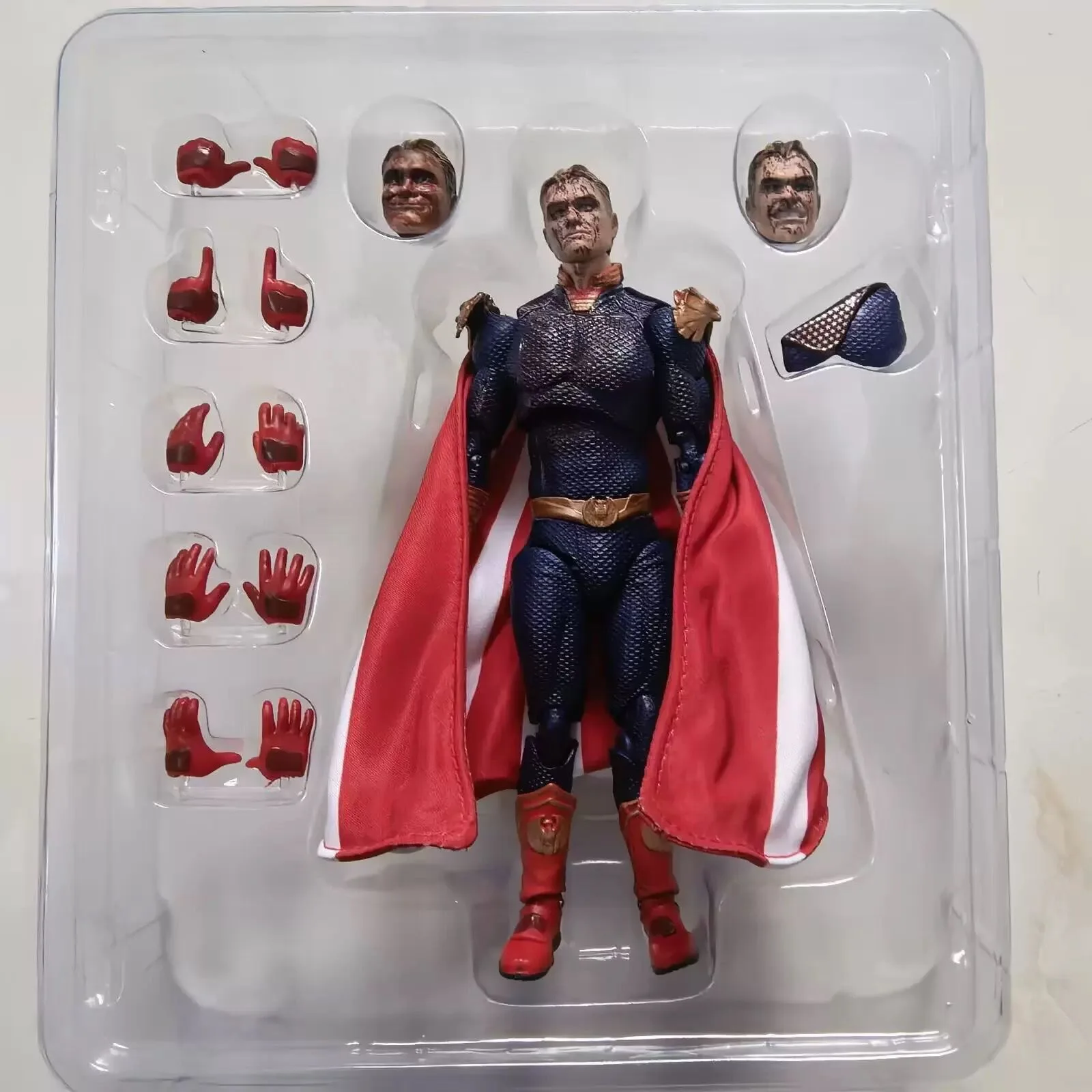 Фото Коллекционная эксклюзивная фигурка Mafex Homelander The Boys Blood Splatter Ver No 151 – идеальный подарок для взрослых коллекционеров №4