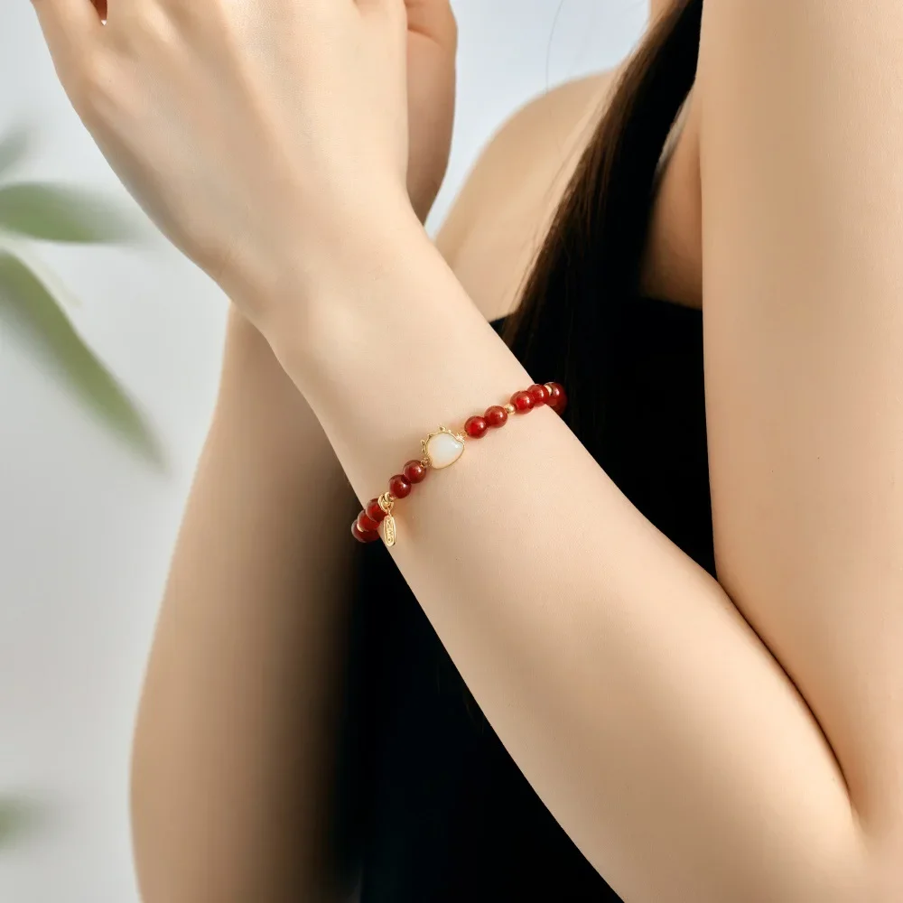 Женский браслет из серебра S925 пробы с бусинами и драконом