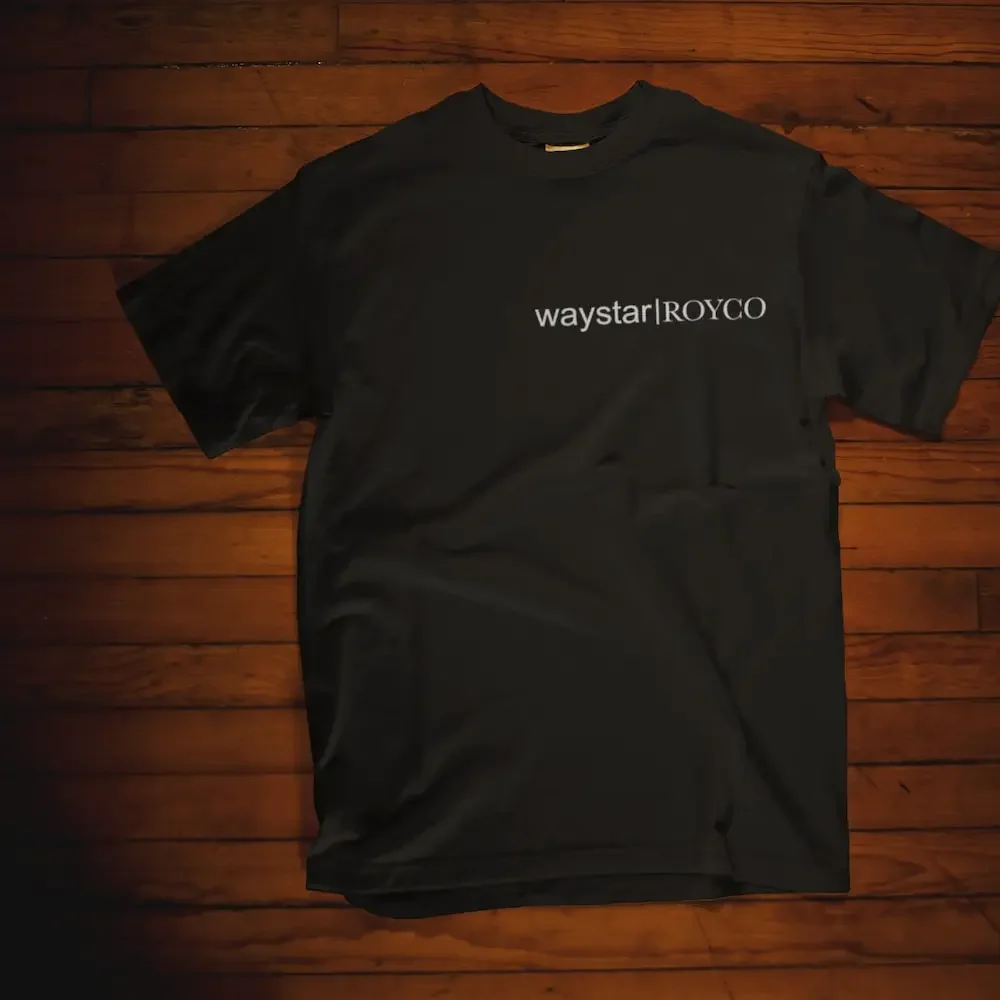 Футболка Waystar Royco с принтом на груди