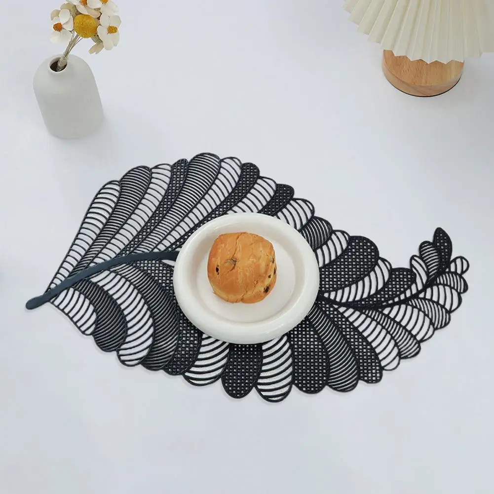 

Table Placemat Irregular Hollow Leaf Shape Japanese Style Non-slip Waterproof Heat Insulation PVC Dishwasher Safe Dining Mat Kit