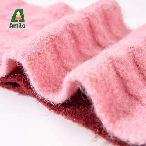 Детский вязаный шарф Amila  зимой
