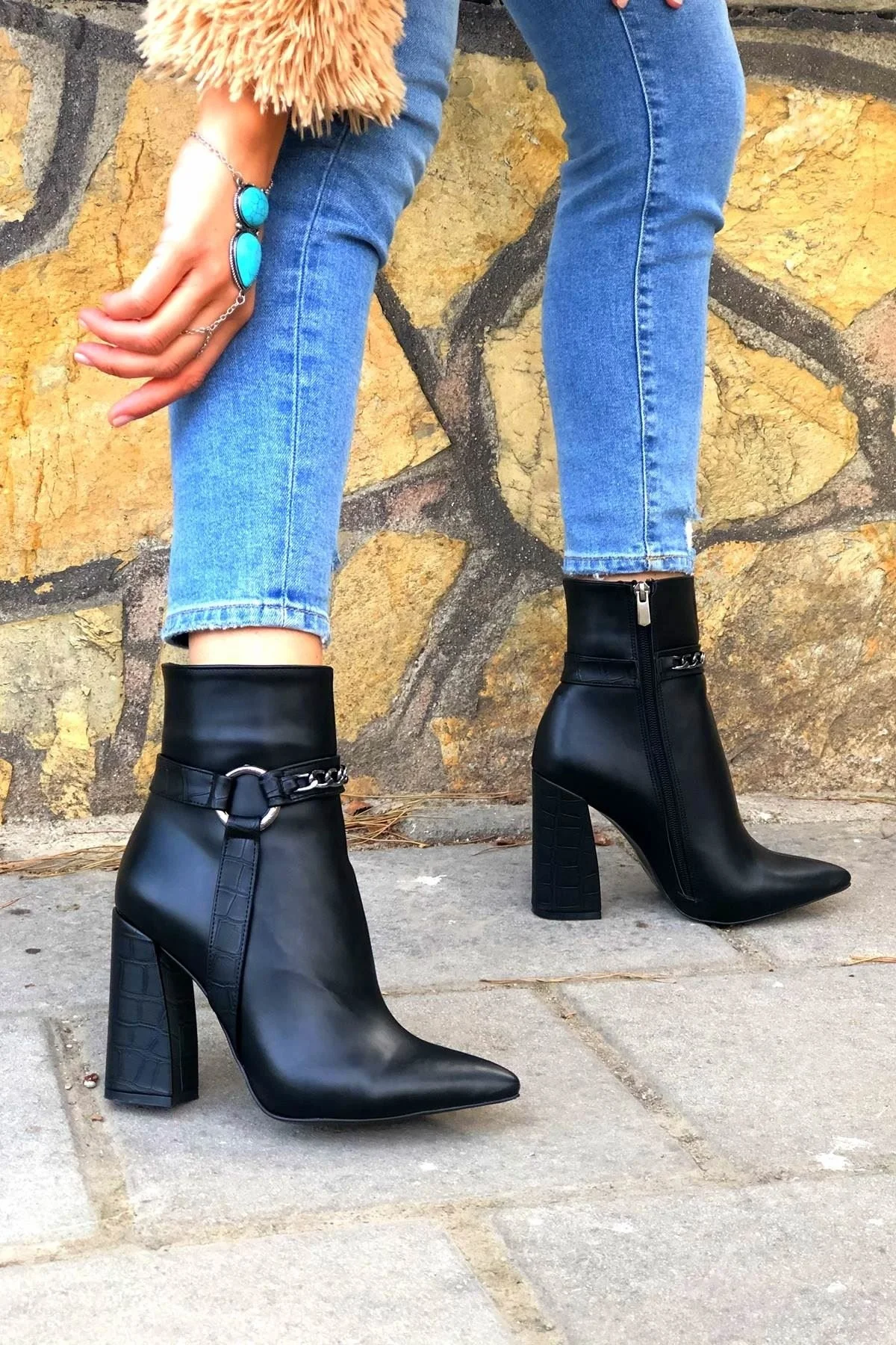 

Granada Black Skin Buckled Boots