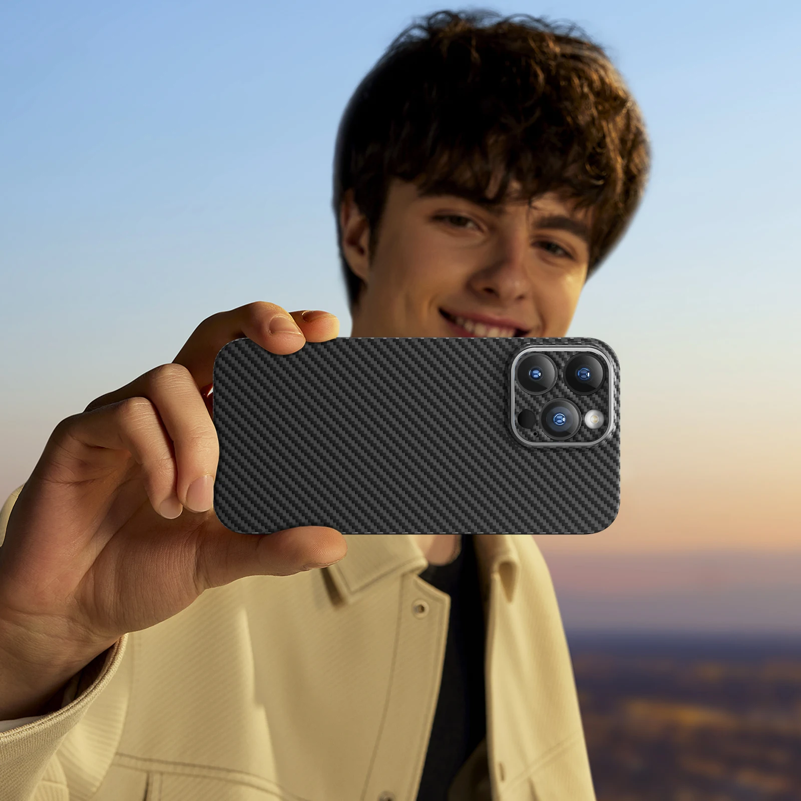 Чехол memumi из настоящего арамидного волокна для iPhone 16 Pro Max [без чехла на ощупь]