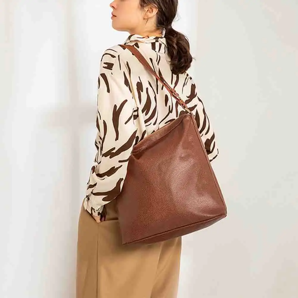 

Женская Повседневная Сумка-тоут из искусственной кожи, мягкая зимняя вместительная сумка-мессенджер через плечо, в американском стиле, 2023