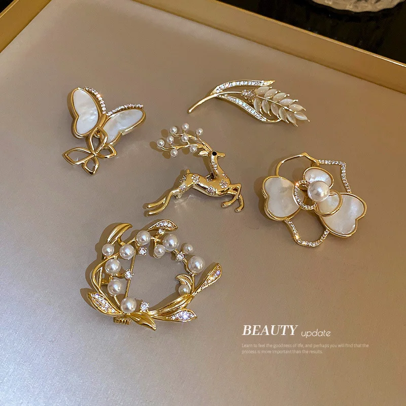 

Minar High Quality Multi Styles Spark CZ Zircon Pearls Brooches for Women Gold Color Alloy Geometric Butterfly Heart Brooch Gift
