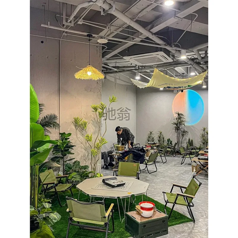 На улице просто и удобно легко носить с собой складные стулья Повседневная