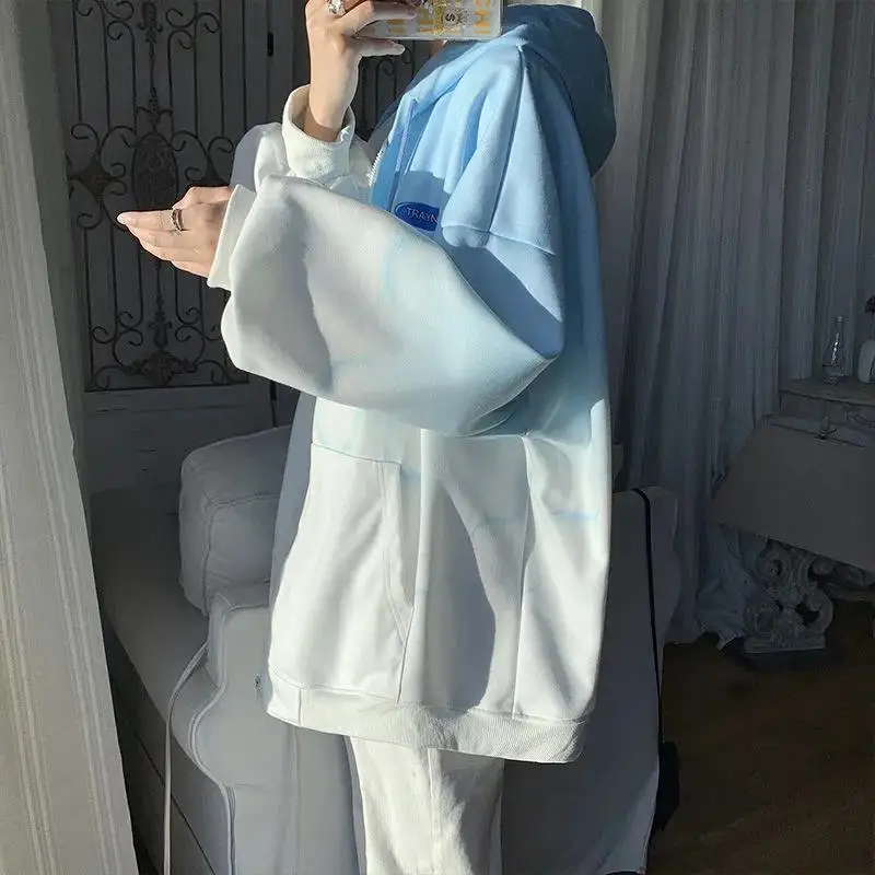 Рисунок 4 - Парные толстовки