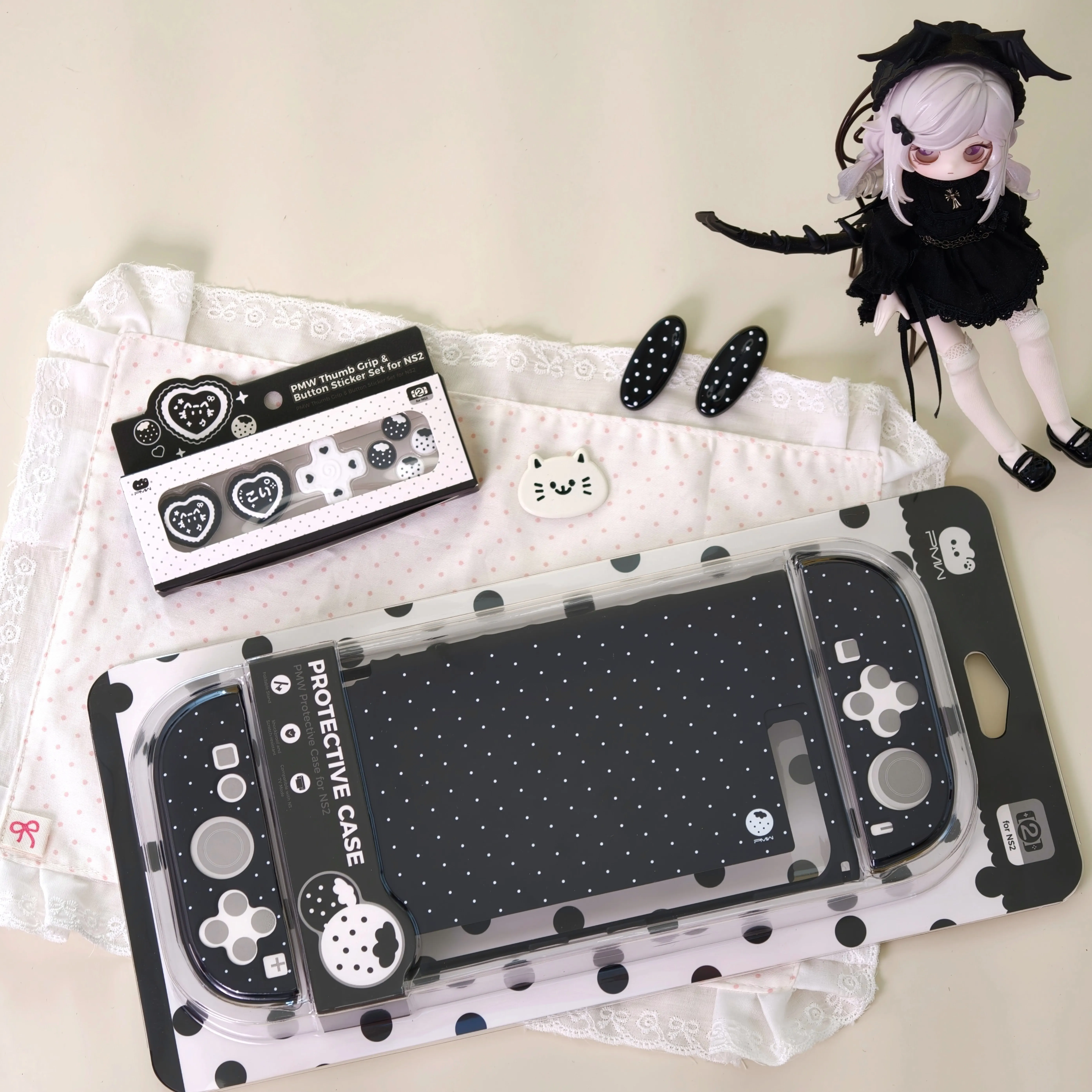 Фото Защитный чехол Cute Switch 2 для NS2, розовый в горошек, жесткий корпус с накладками на стики, наклейками на кнопки и противоскользящим покрытием №5