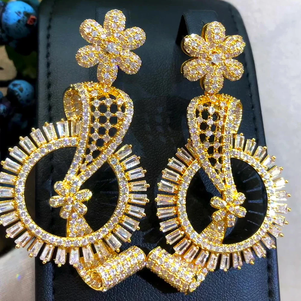 

Kellybola Luxury Vintage golden hollow engraving Big Earrings For Women Wedding Party CZ Dubai Bridal Earrings Fashion Jewelry