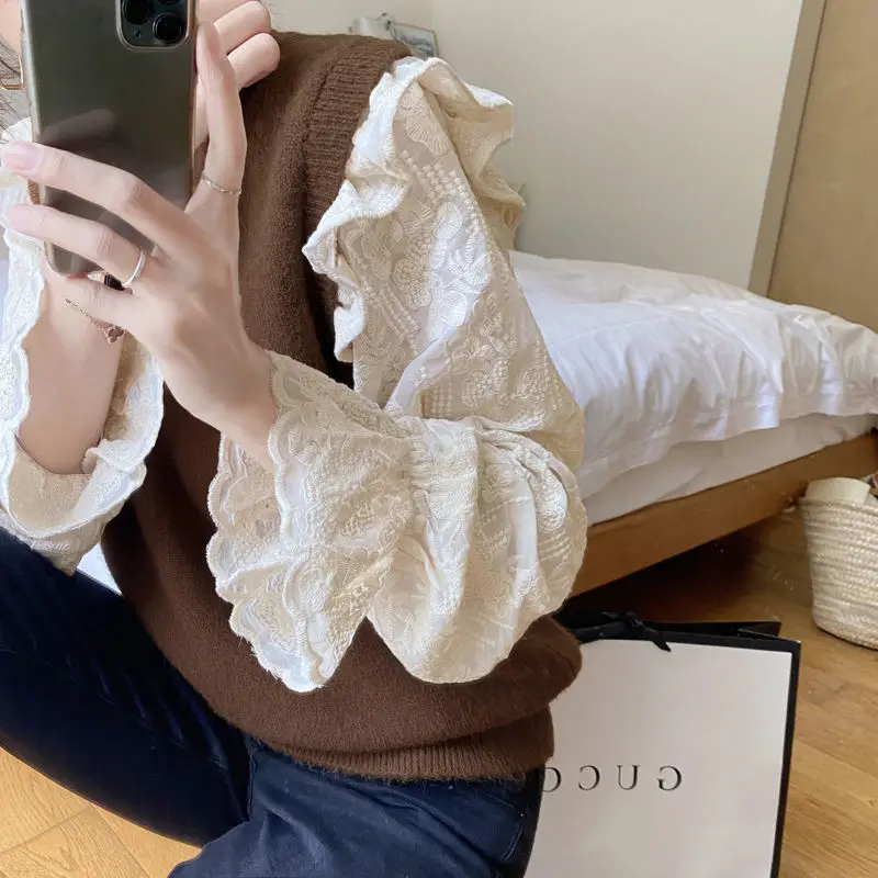 

Spring Autumn New Sweet Flare Sleeves Lace Tops Solid Color O-neck Loose All-match Trend Pullovers Fashion Elegant Women Clothes