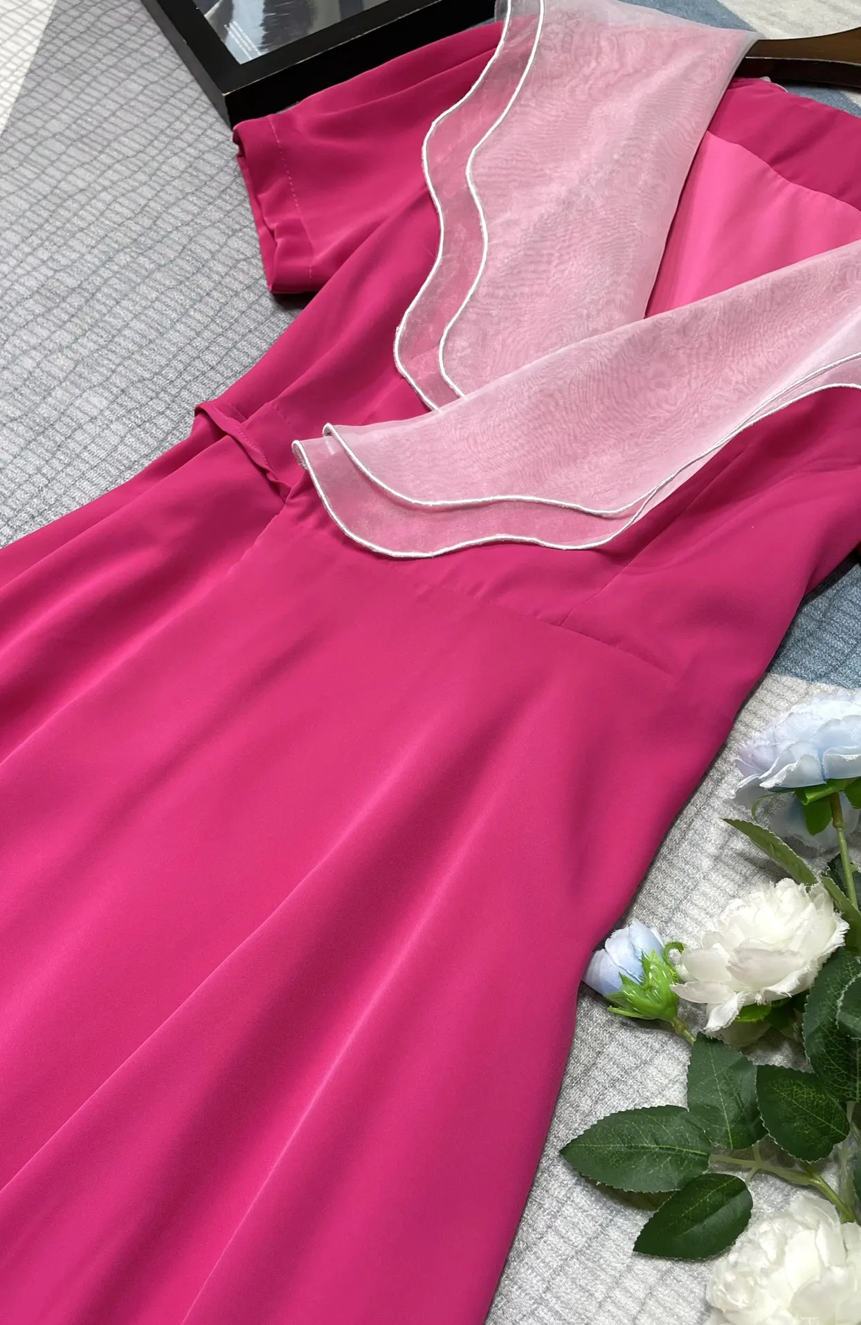 

2023 spring and summer women's clothing fashion new Contrast Color Lotus Leaf Large Lapel Lace-up Dress 0511