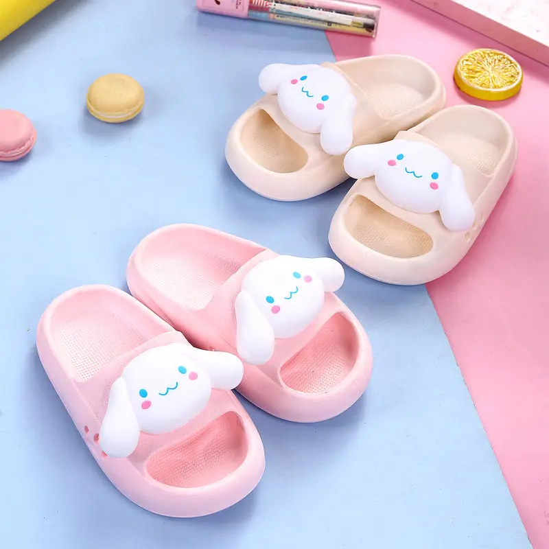 

Сандалии Sanrioed Cinnamoroll для девочек, милые домашние Нескользящие шлепанцы с мультяшным рисунком, с мягкой подошвой, для родителей и детей, пляж...