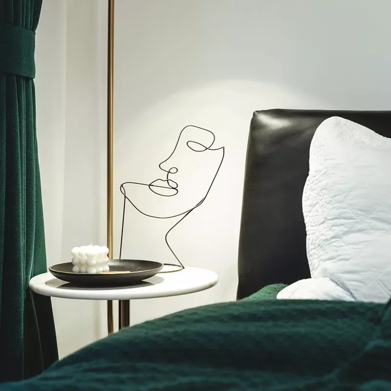 

Simple Abstract Character Sculpture Art Decor Nordic Metal Black Lines Handmade Figurines Home Desktop Decoration Art Gifts