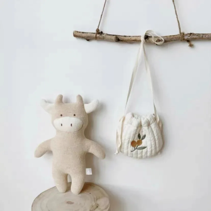 Детская сумка через плечо с вышивкой и мультяшным медведем