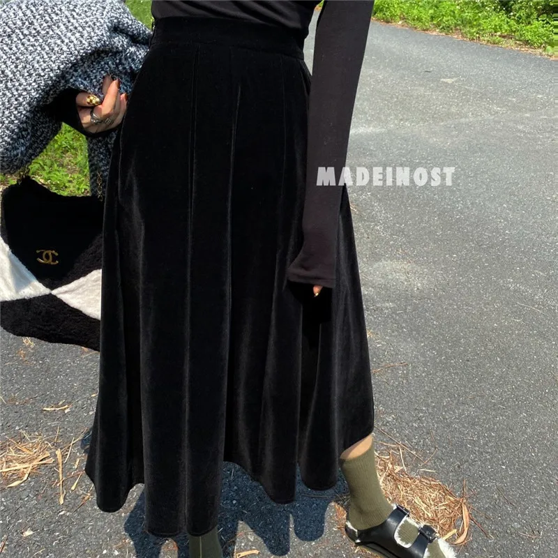 Юбка женская бархатная средней длины с завышенной талией на осень/зиму