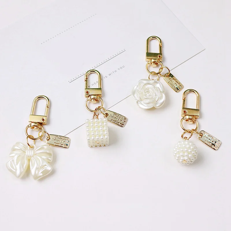 

Sweet Rose Flower Keychains Graceful Pearl Love Heart Pendant Keyrings Chic Bow Key Buckle Light Luxury Jewelry Trinket