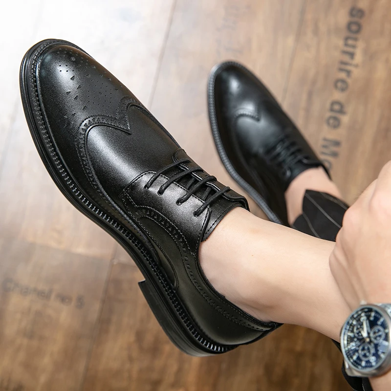 Новинка Мужские дышащие кожаные туфли черные мягкие на мягкой подошве