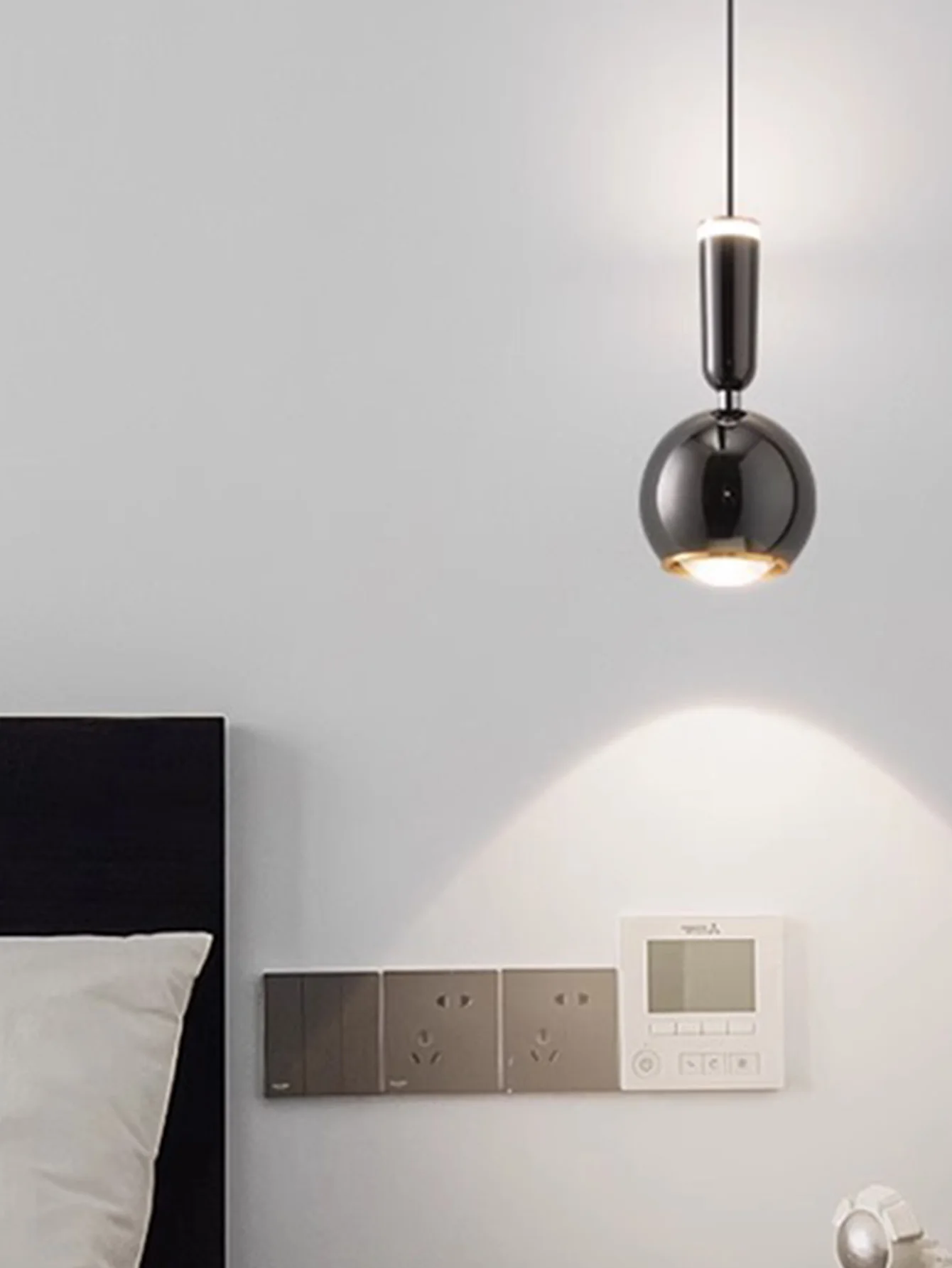 Подвесной светильник в минималистичном стиле