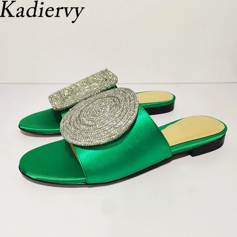 

Luxury Crystal Slippers Women Peep Toe Flat Slides Fashion Comfort Mules Asymmetry Rhinestone Decorate Summer Slippers Woman