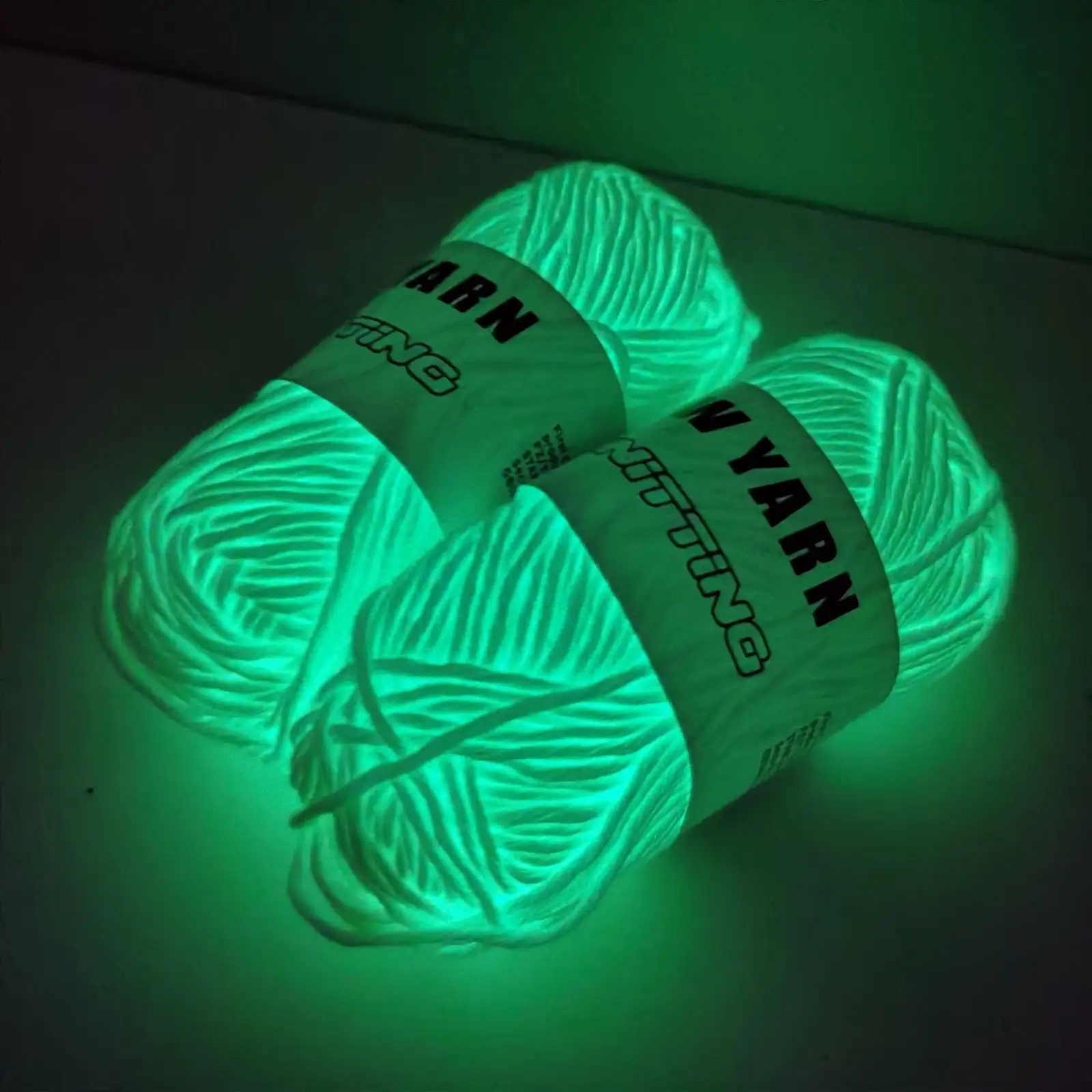 

2 Pack Functional Yarn Glow In The Dark Polyester Hand Knitting Luminous Yarn For Carpet Sweater Hat Cardigan Scarf DIY