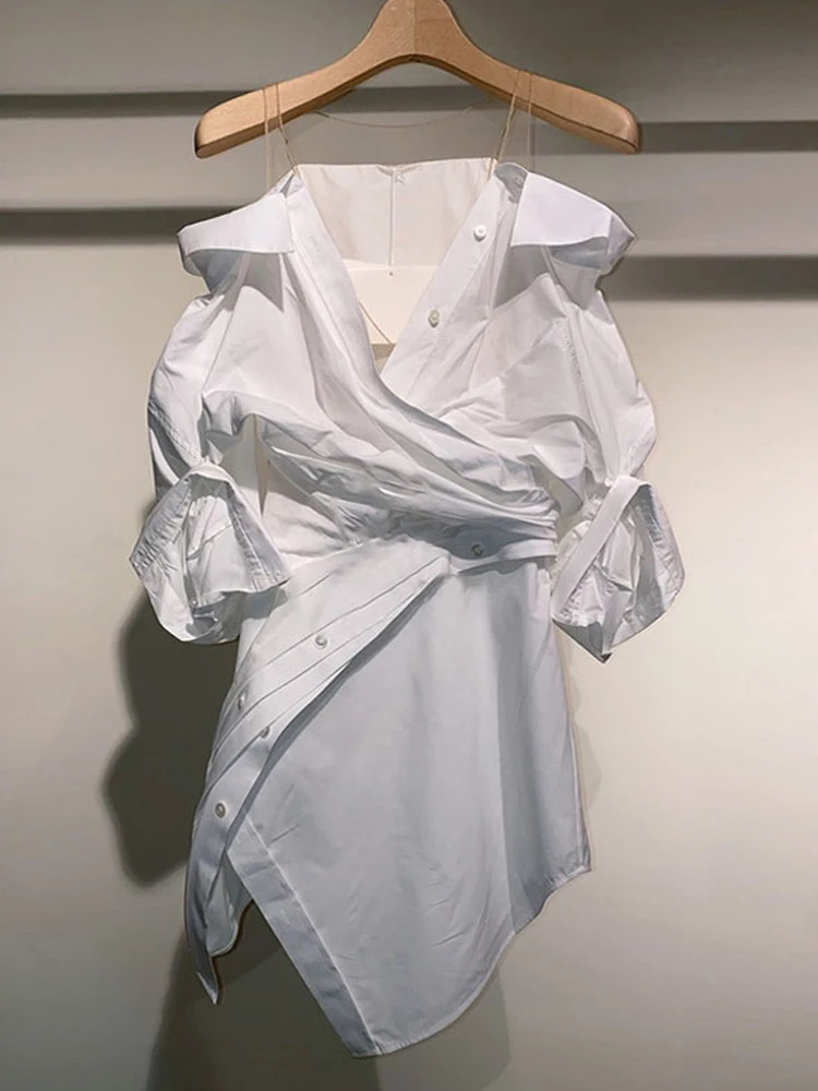 

Женское асимметричное платье-рубашка, повседневное короткое белое платье в синюю полоску с открытыми плечами на бретельках, весна 2023