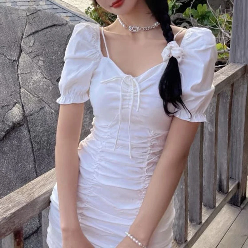 Платье женское короткое однотонное с пышными рукавами пикантная облегающая