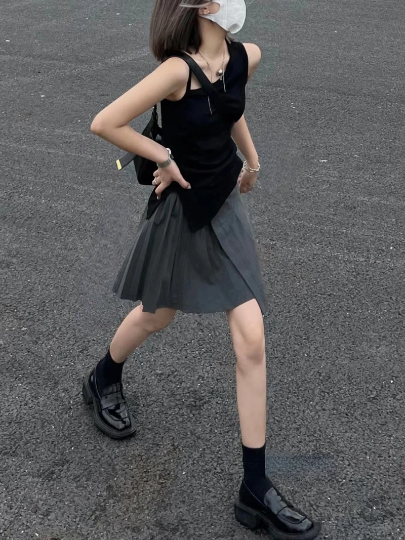 

Топ женский с круглым вырезом, пикантный укороченный топ асимметричного покроя, черная уличная шикарная майка, приталенный с разрезом, Y2k, на лето