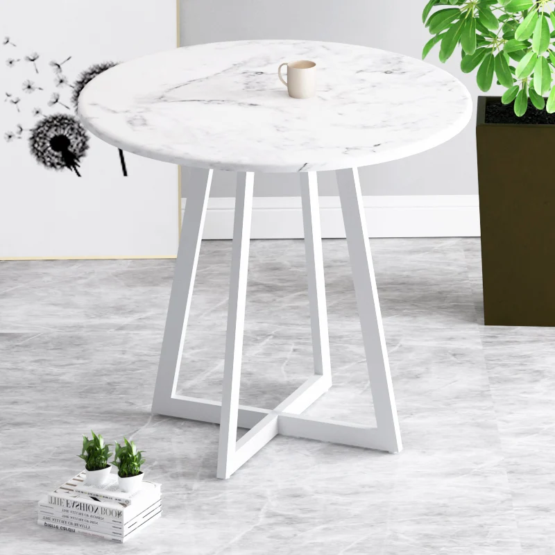 Маленький круглый журнальный столик