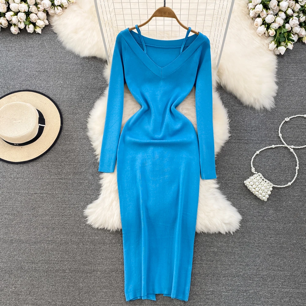 

Autumn and Winter American Retro Temperament Long-sleeved V-neck Halter Waist-skimming Knitted Hip Dress