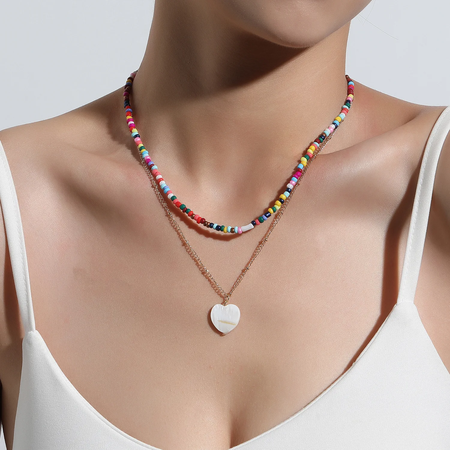 

Bohemia Handmade Rainbow Beads Candy Shell Personality Multi-Layer Satellite Gothic Necklace Women's Fashion Heart Jewelry Gifts
