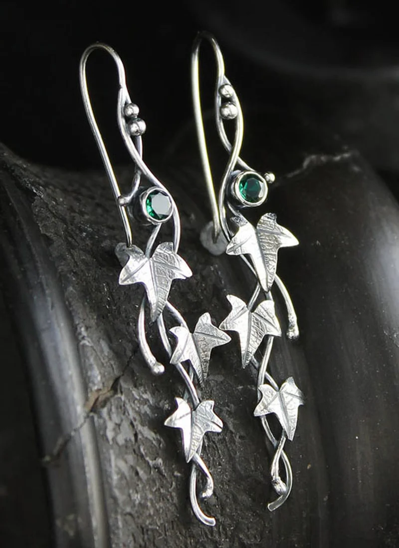 

Vintage Ethnic Silver Color Metal Leaf Women's Earring Round Inlaid Green Zircon Long Personality Dangle Earrings Gift